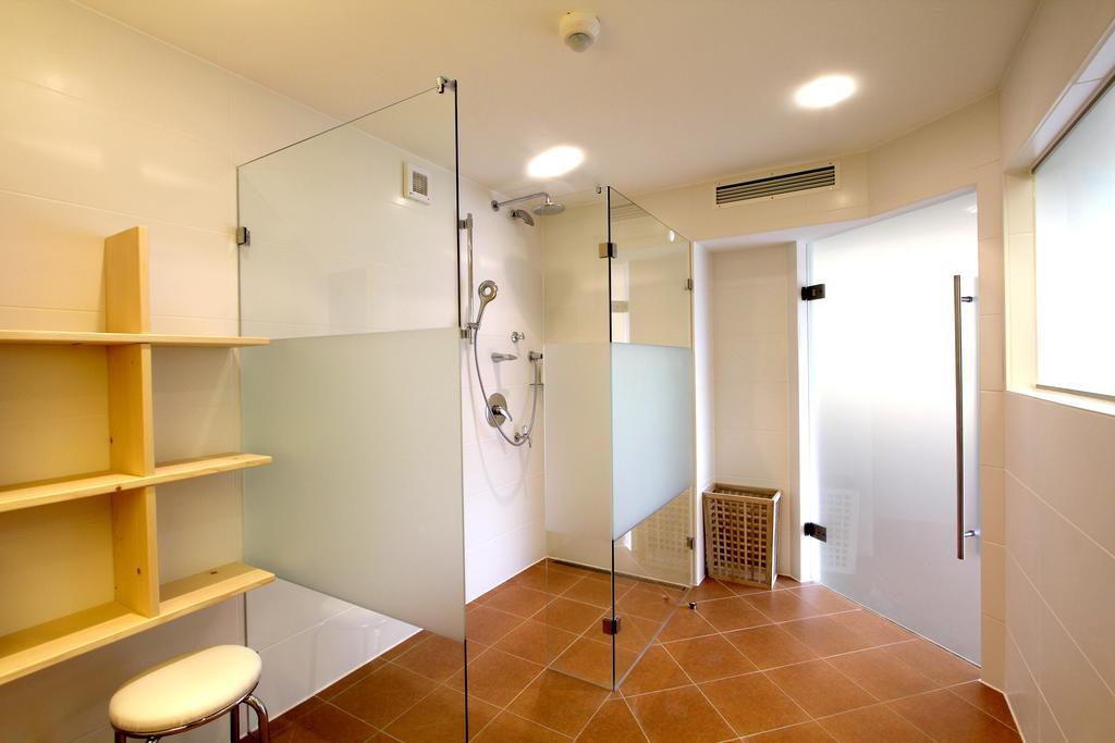 Parkhotel โดเนาเวิร์ท ภายนอก รูปภาพ