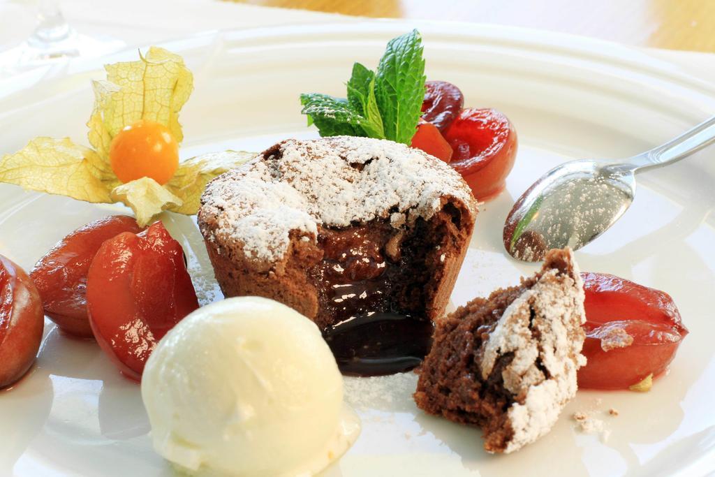 Parkhotel โดเนาเวิร์ท ภายนอก รูปภาพ