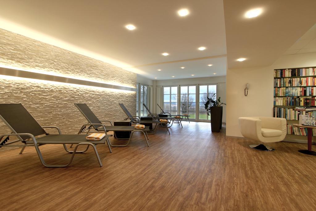Parkhotel โดเนาเวิร์ท ภายนอก รูปภาพ
