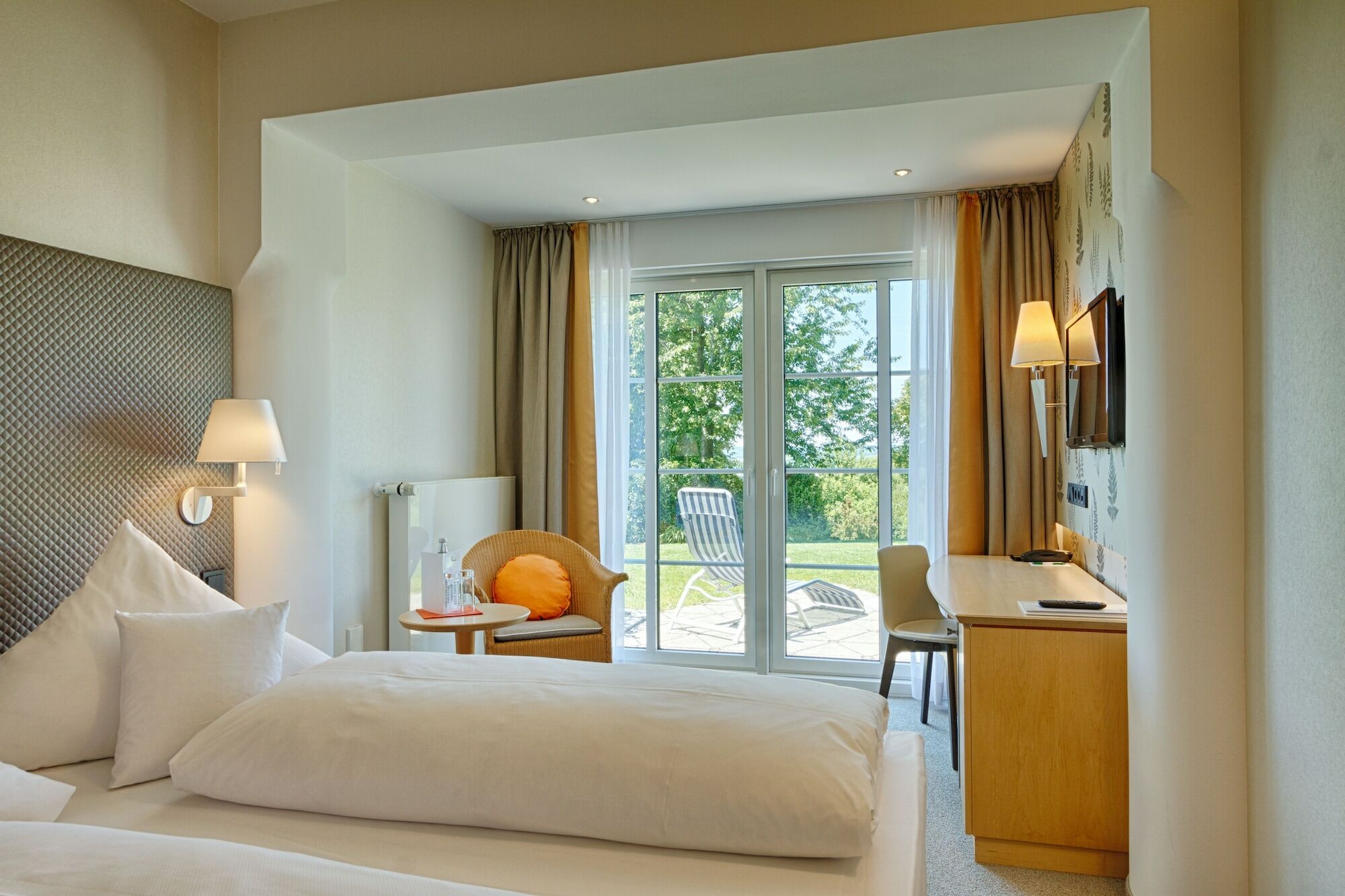 Parkhotel โดเนาเวิร์ท ภายนอก รูปภาพ