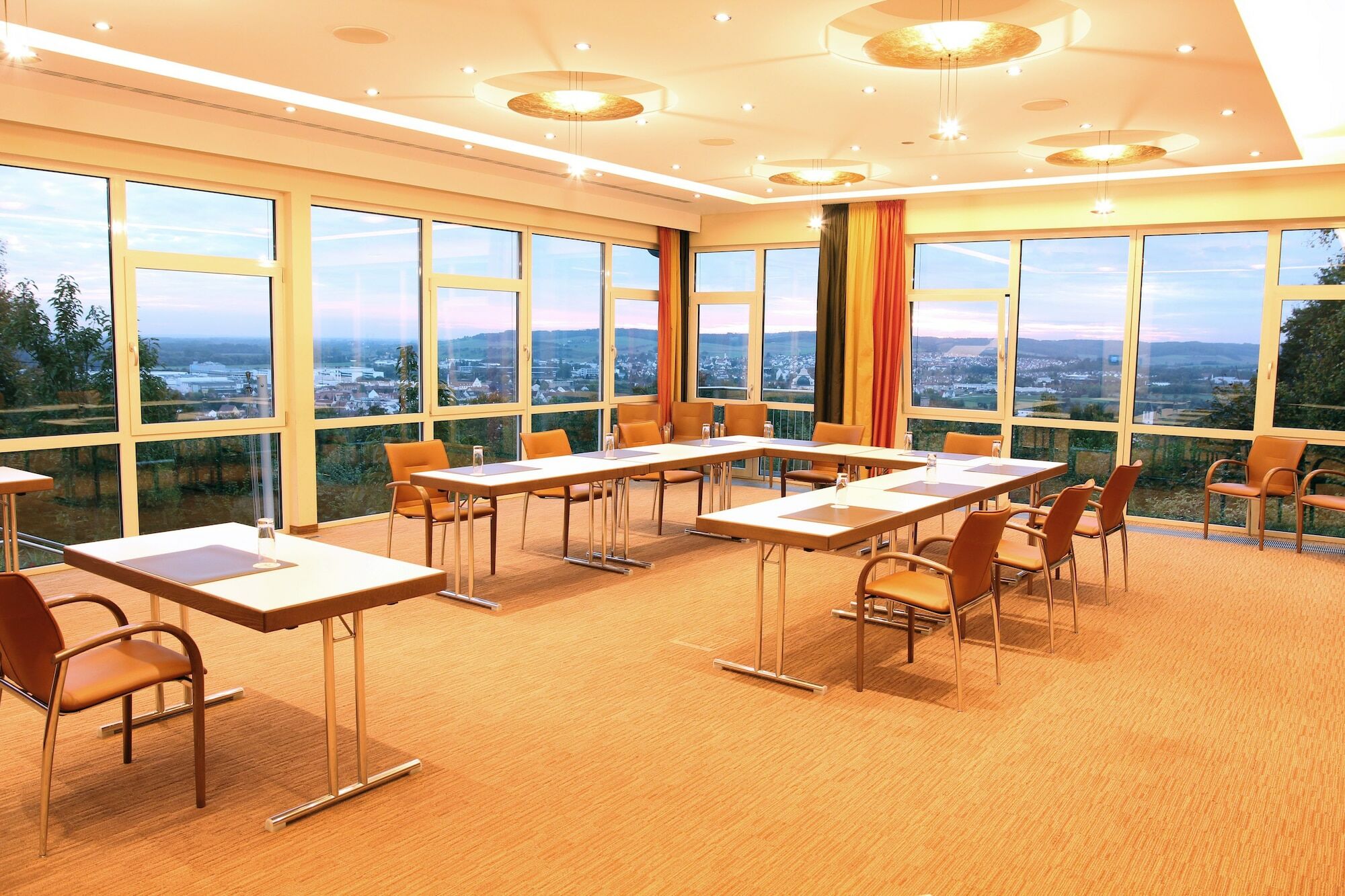 Parkhotel โดเนาเวิร์ท ภายนอก รูปภาพ